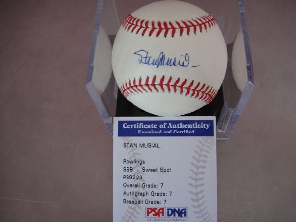 Stan Musial Autographed Baseball PSA/DNA