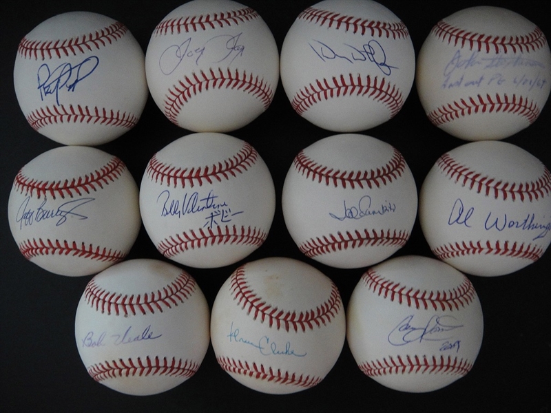 Lot of 12 MLB Baseballs All Autographed