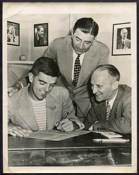 1947 Curt Simmons Signing With the Phillies Wire Photo