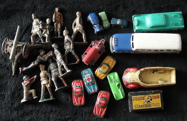 1930s-1950s Toy Lot Lead Soldiers & Cars