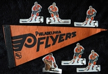 Philadelphia Flyers Pennant and Table-top Men